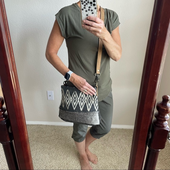 Myra Crossbody Bag - Picture 4 of 16